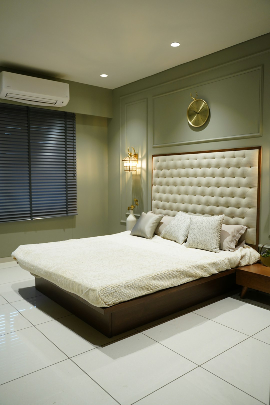 Premium Frost Suite
